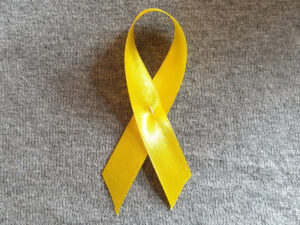 Revers Schleife Awareness Ribbon gelb -